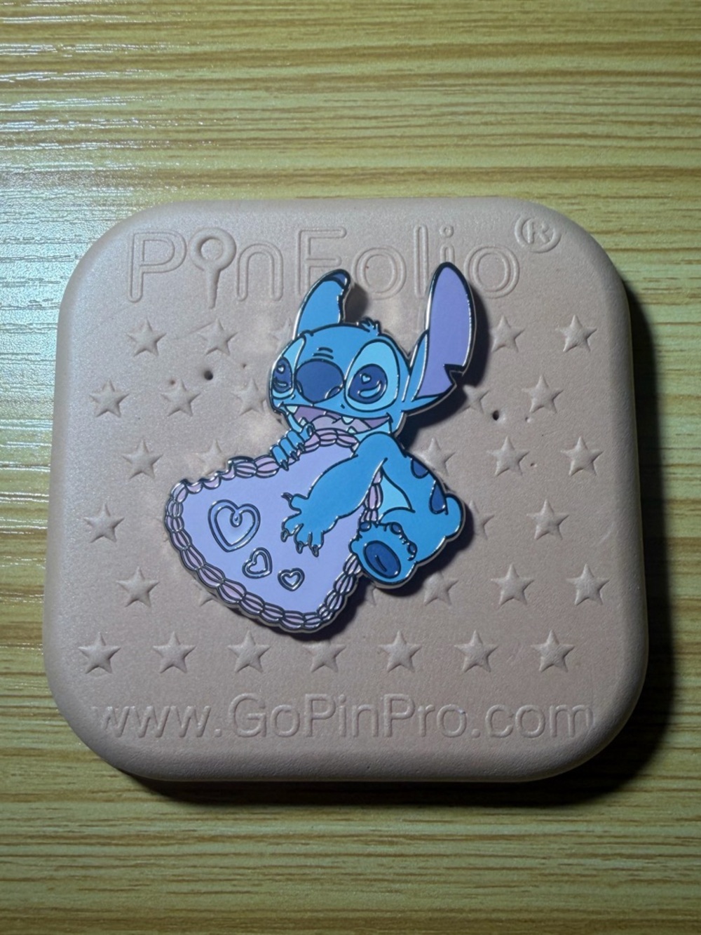 Disney Loungefly Stitch Heart Pin+Pin Folio